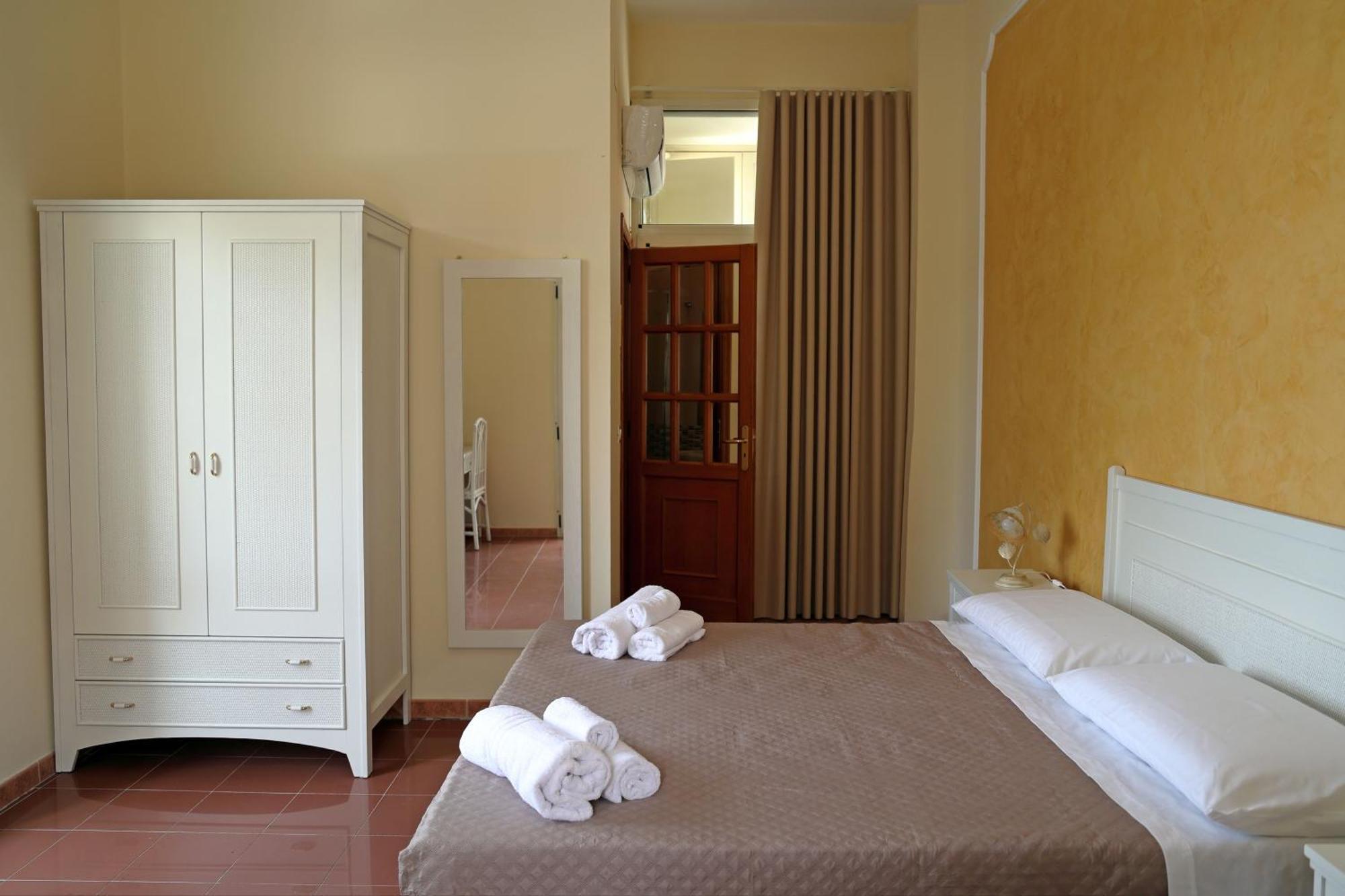 Hotel Della Piazza Pizzo  Exterior foto